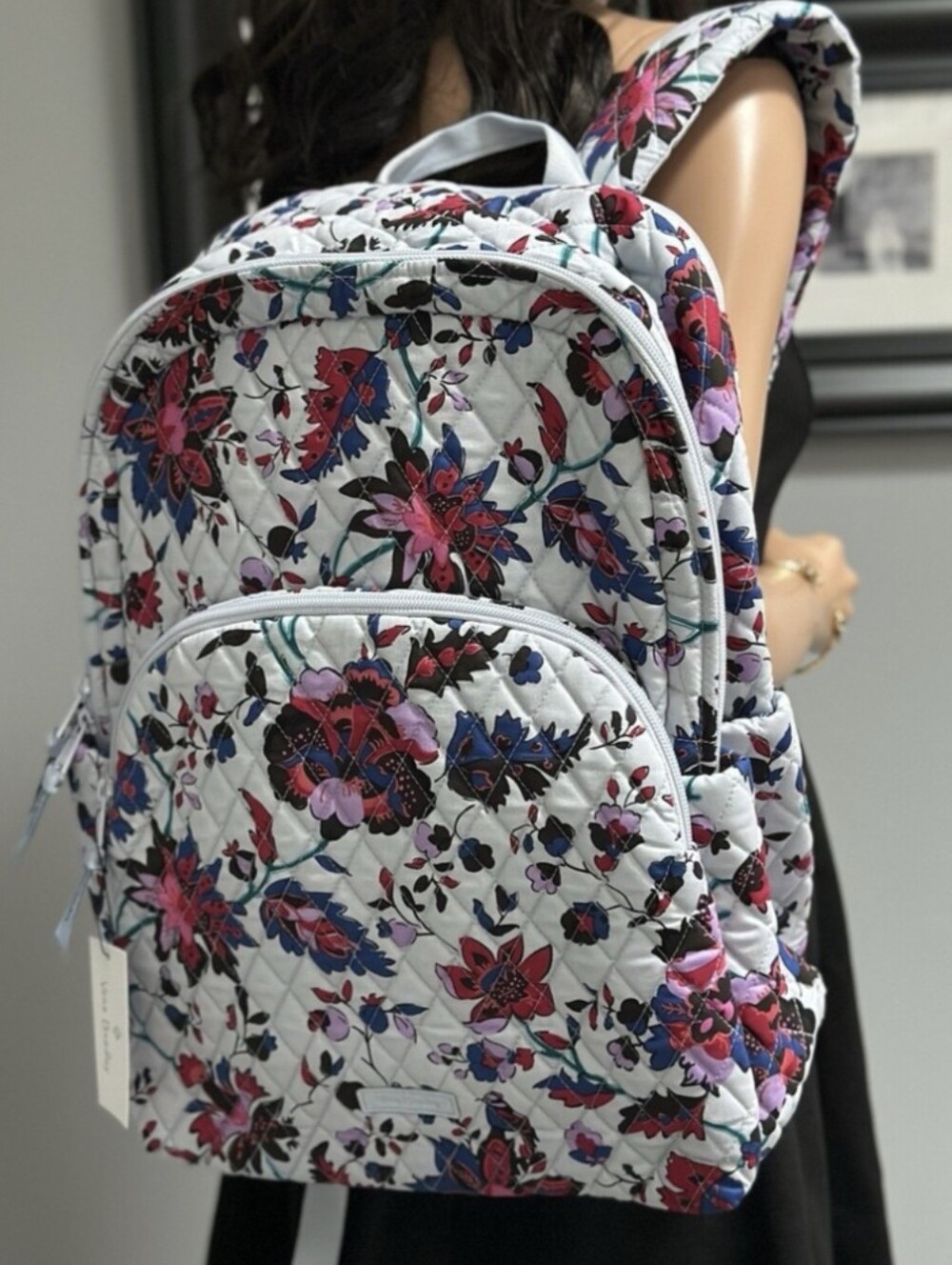 Vera Bradley Lg Cotton Material Backpack In Vineyard Floral Design NWT $159 MSRP - Picture 1 of 12